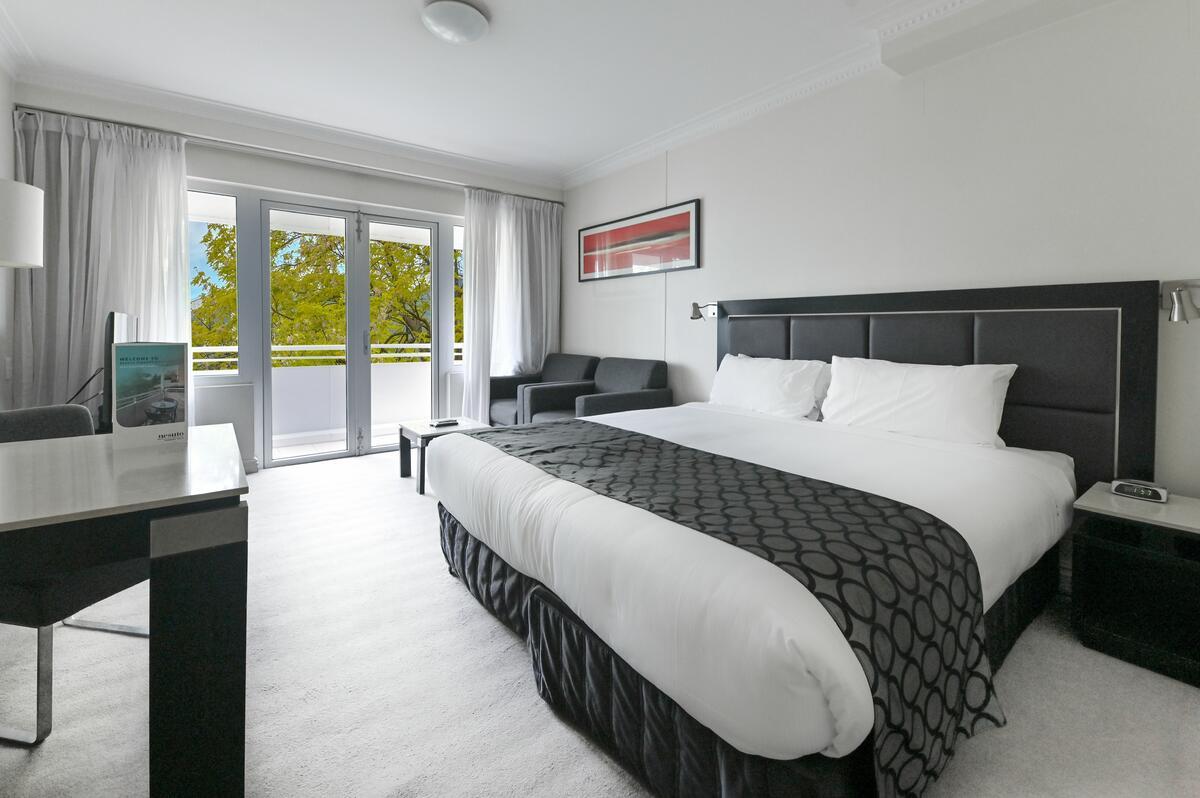 Nesuto Pennant Hills Aparthotel Exterior photo
