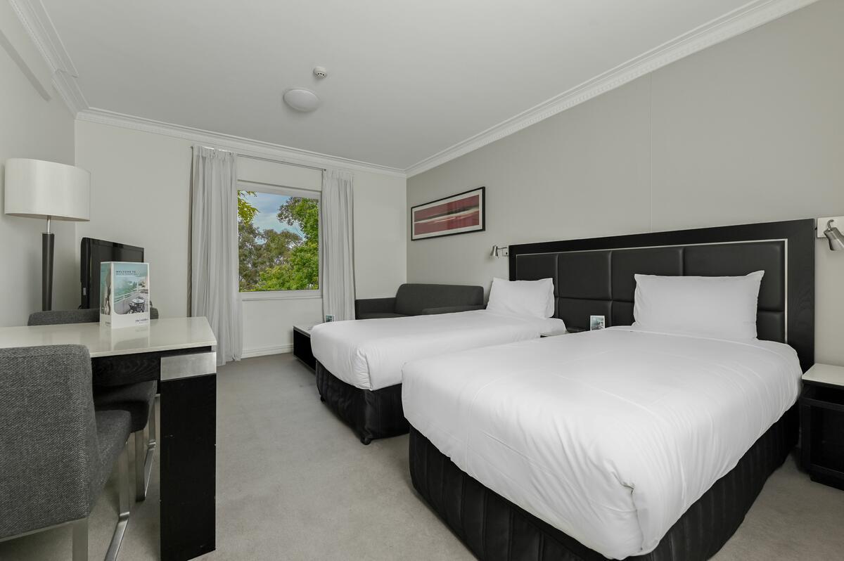 Nesuto Pennant Hills Aparthotel Exterior photo
